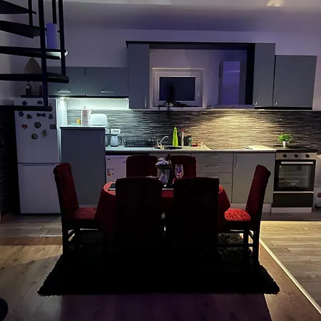 Holidday House The Lux Apartamento *