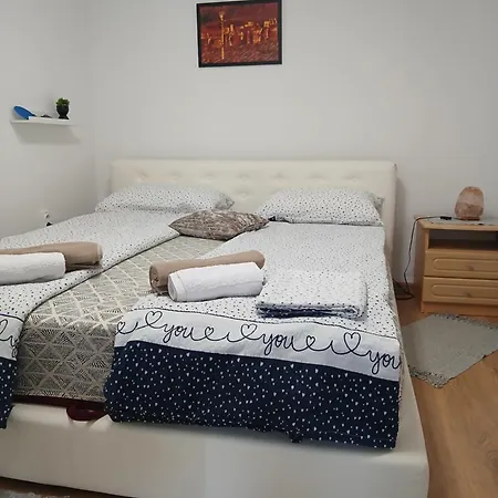 Апартаменты Holidday House The Lux *