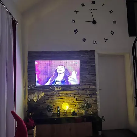 Holidday House The Lux דירה *