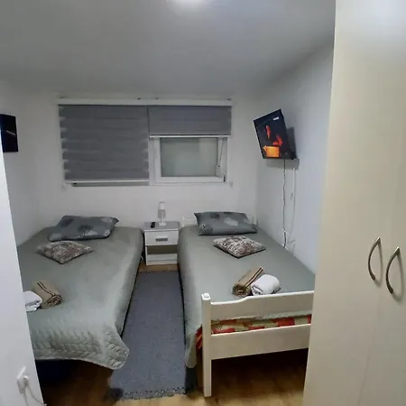 Holidday House The Lux * Apatin