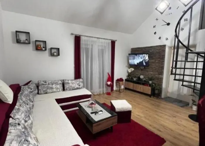 Holidday House The Lux * Apatin