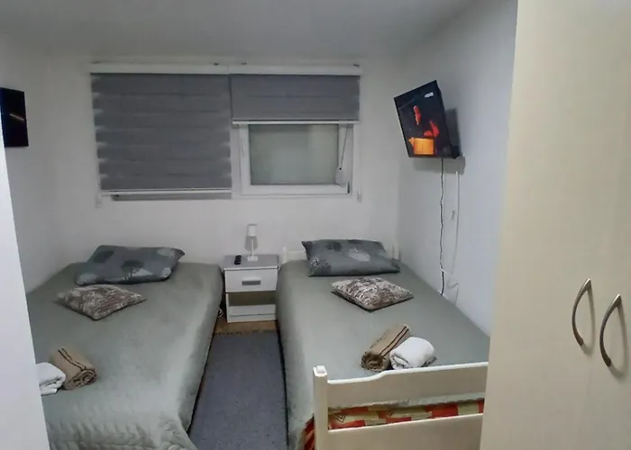 Holidday House The Lux * Apatin